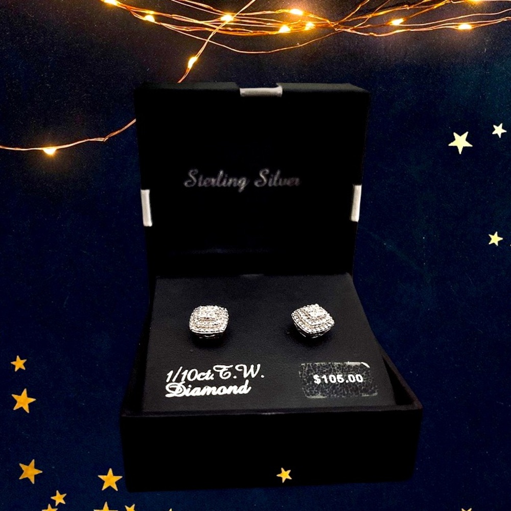 Stunning .10 carat weight,Real diamond/Sterling earrings w/ Antique arch setting